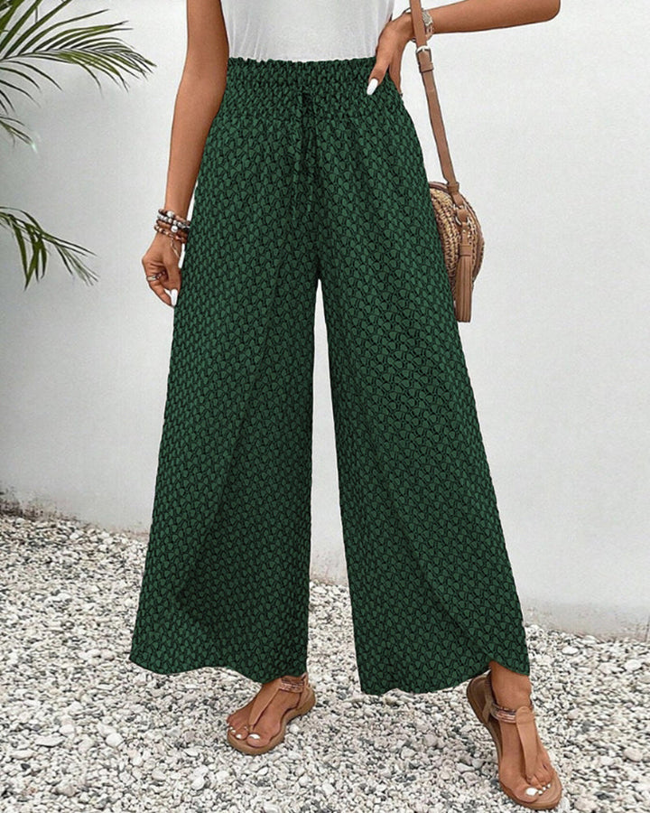 Sommerfeld | Lisette Broek met Wijde Pijpen en Geometrische Print