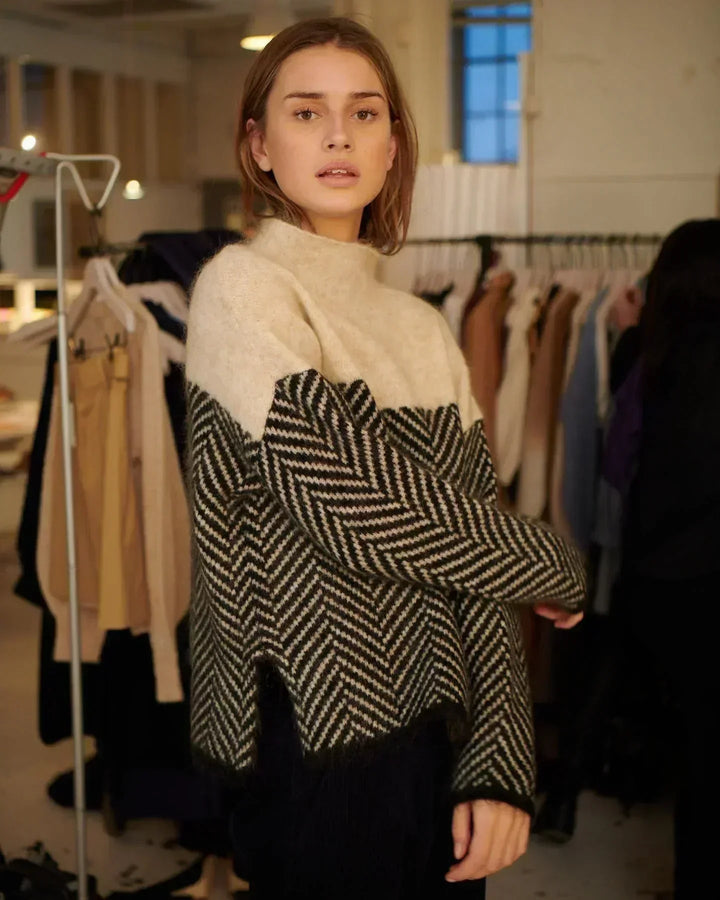 Anouk — Warm, Stijlvol & Geometrisch