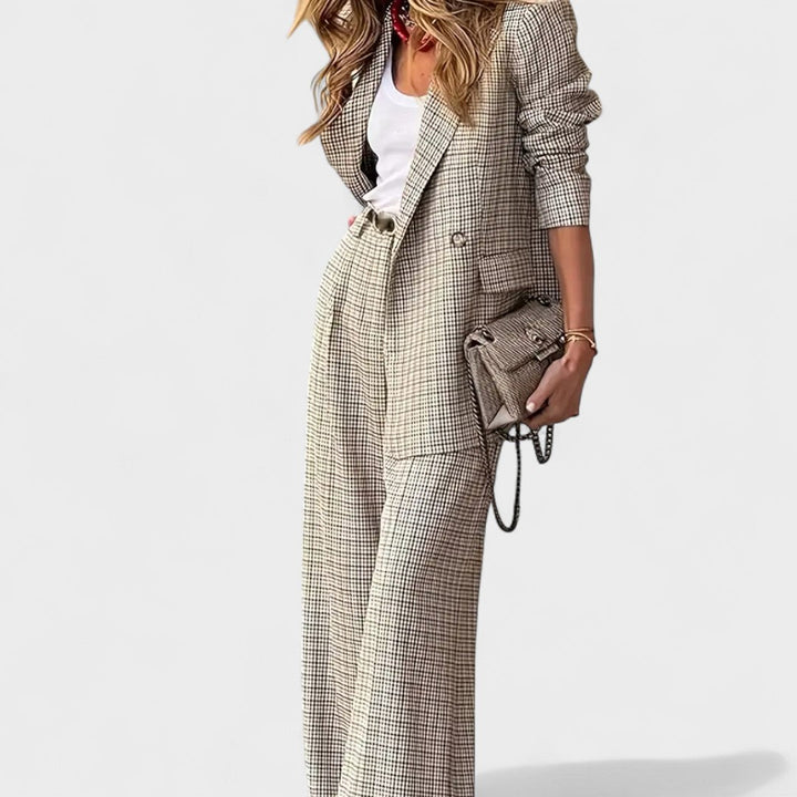 Carlota - Elegante Outfit