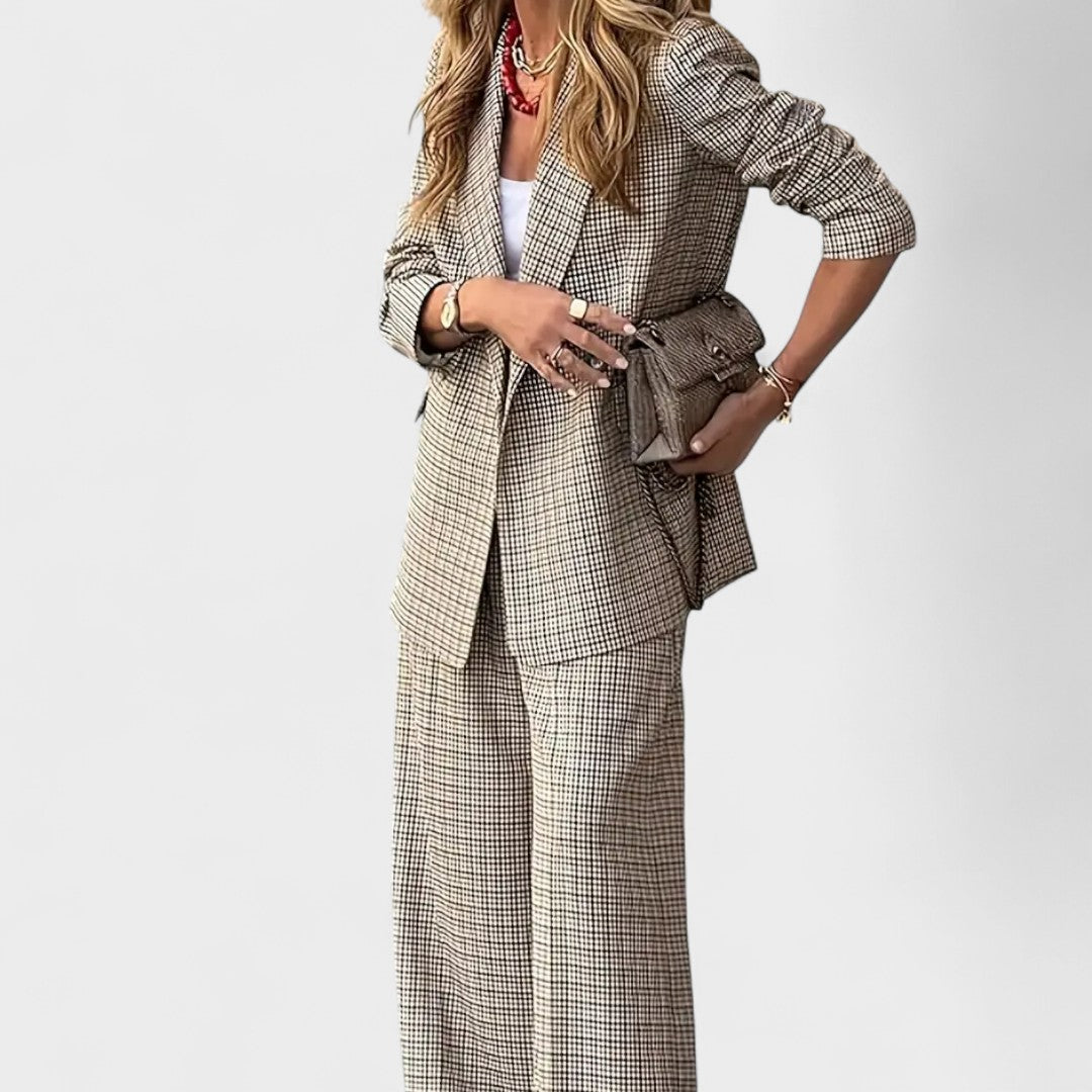 Carlota - Elegante Outfit
