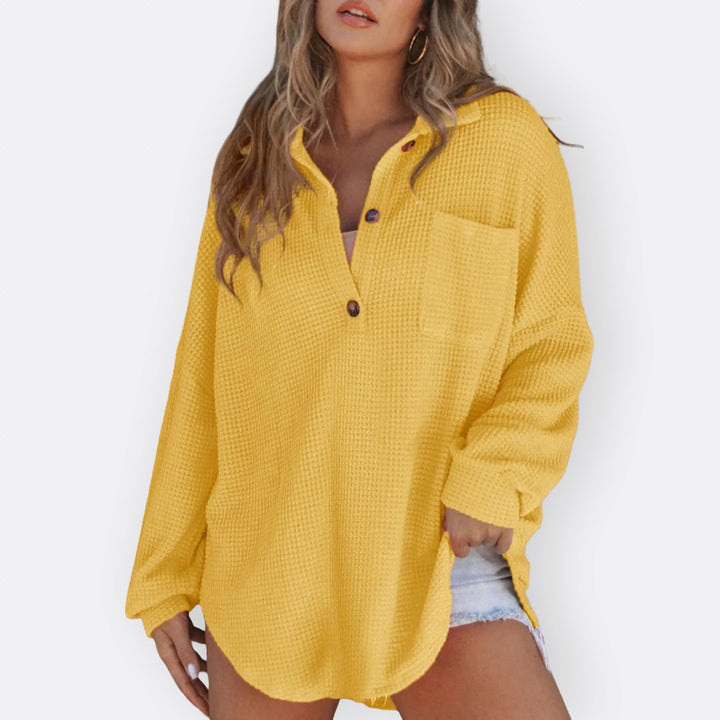 Inês - Lichte Tuniek Blouse met V-hals en Knopen