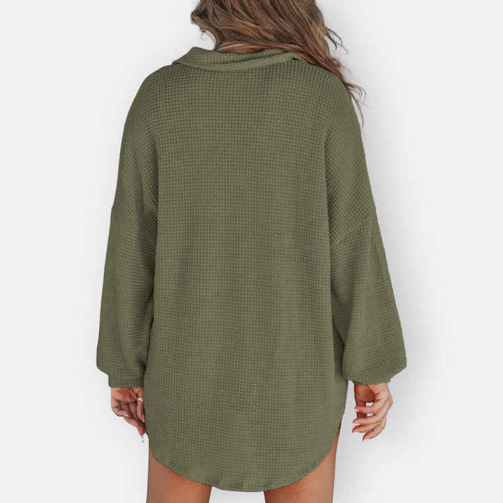 Inês - Lichte Tuniek Blouse met V-hals en Knopen