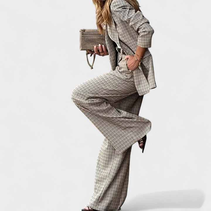 Carlota - Elegante Outfit