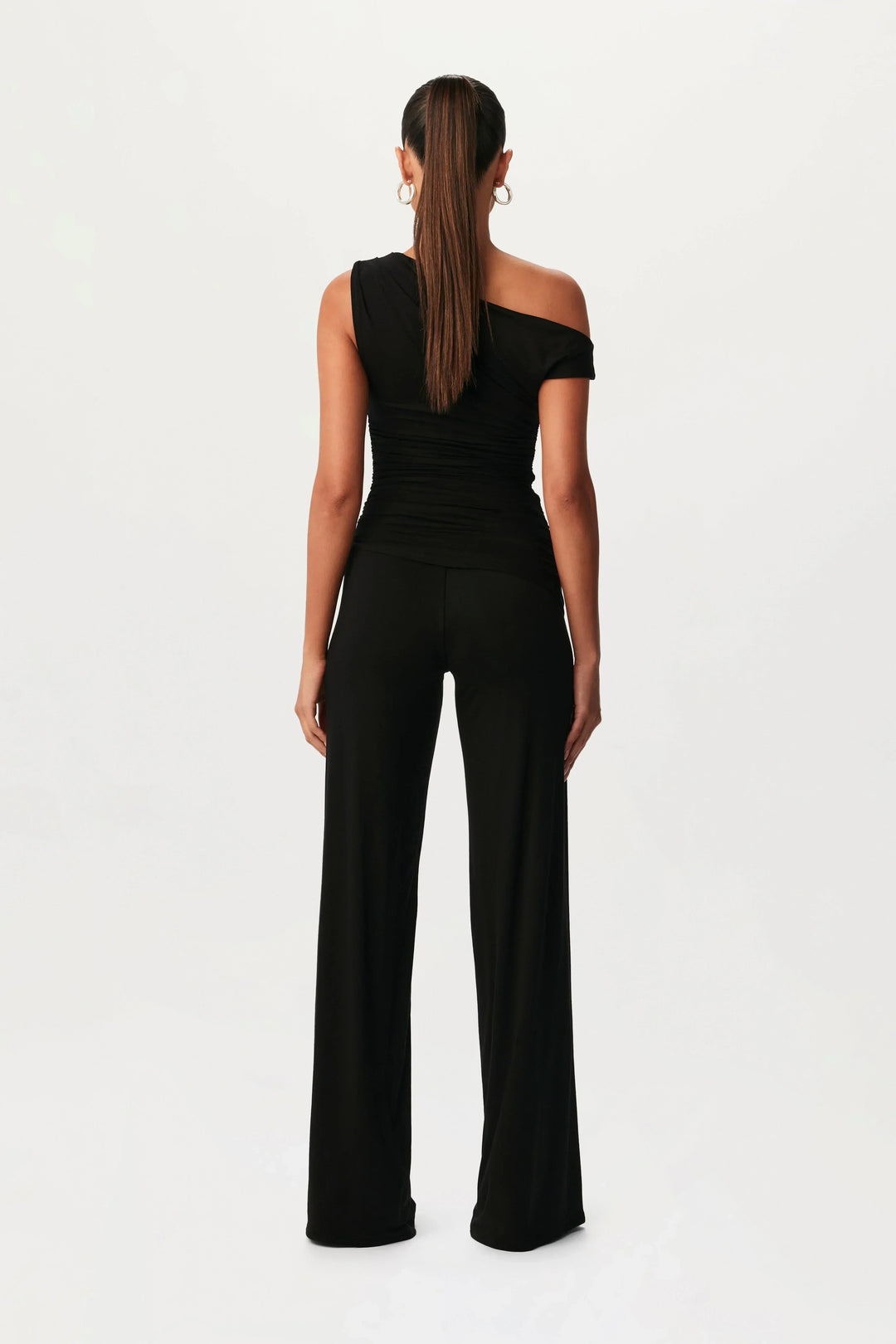 Lúcia Ember - Elegante Asymmetrische Set