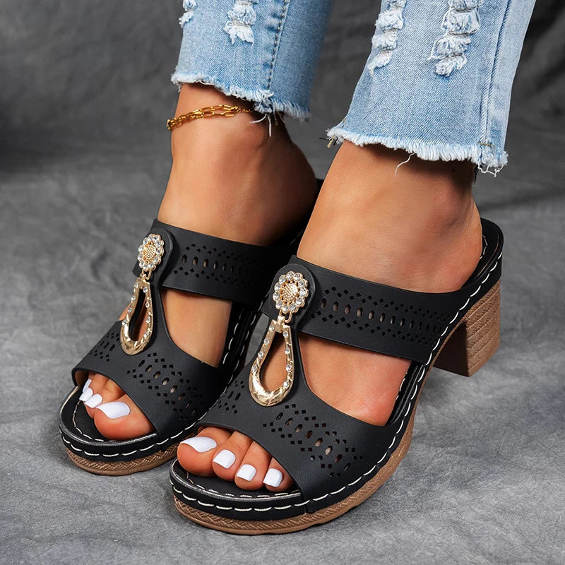 Femke – Elegante Beige Sandalen