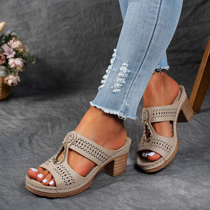 Femke – Elegante Beige Sandalen