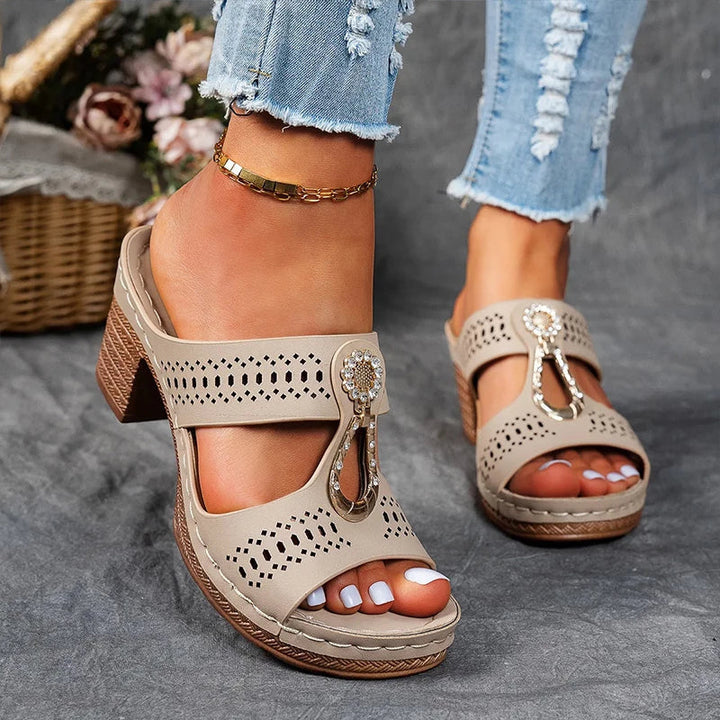 Femke – Elegante Beige Sandalen