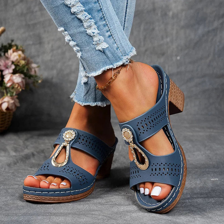 Femke – Elegante Beige Sandalen