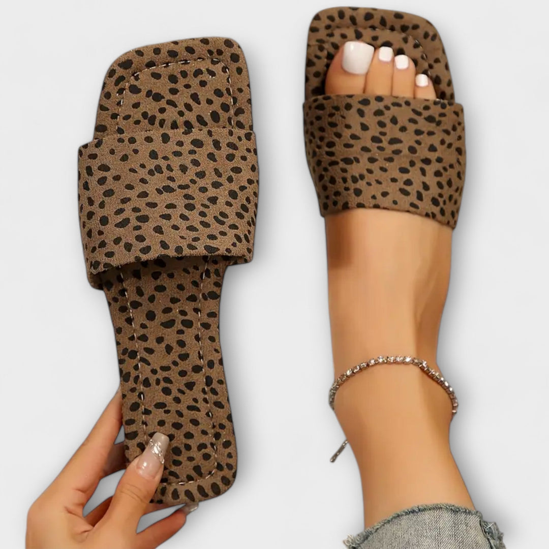 Elisabete - Platte loafers met luipaardprint