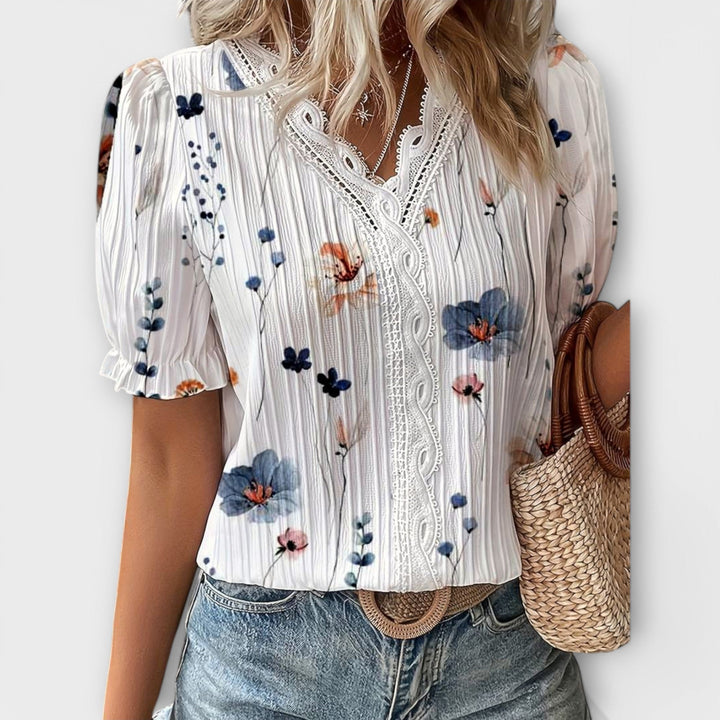 Emília - Blouse met V-hals