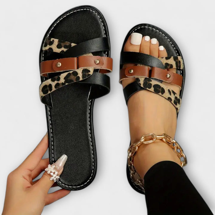 Jenevra - Sandalen met kruisbanden in luipaardprint