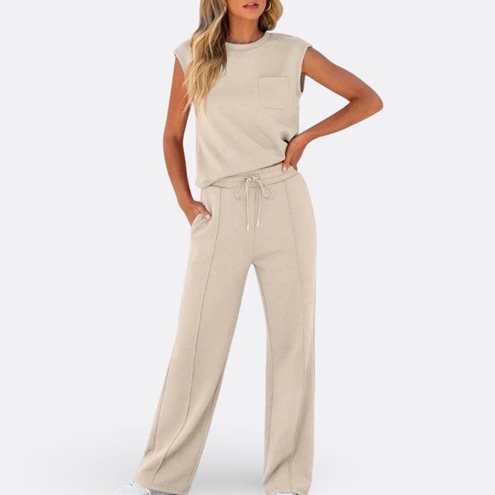 Íris - Casual Set in Zachte Lounge Stof