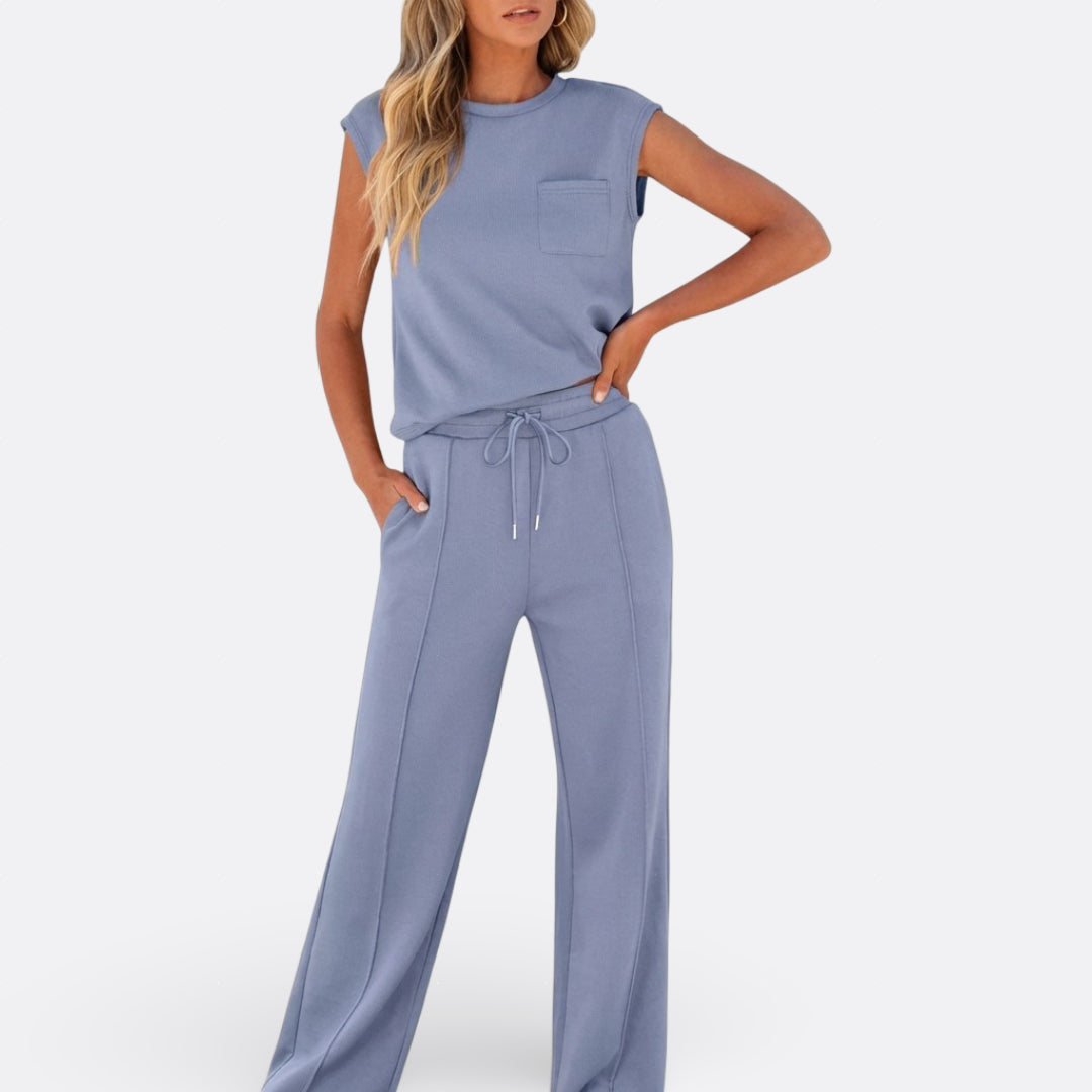 Íris - Casual Set in Zachte Lounge Stof