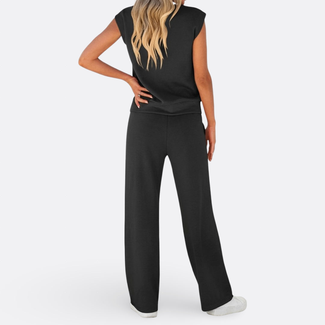 Íris - Casual Set in Zachte Lounge Stof